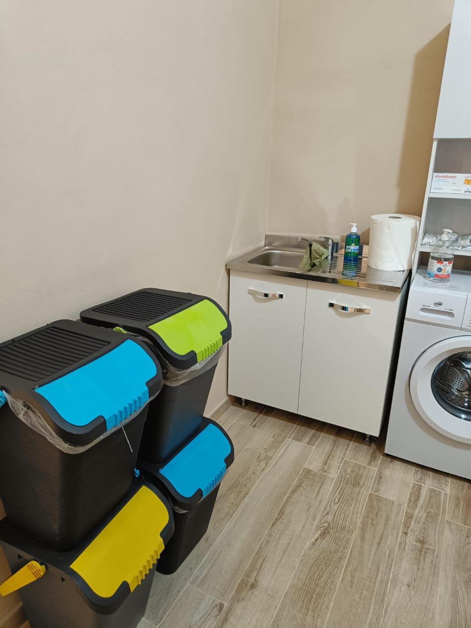 Casa Vacanze Da Nonno Peppe / Suites 1, 2, & 3 * Terrasini