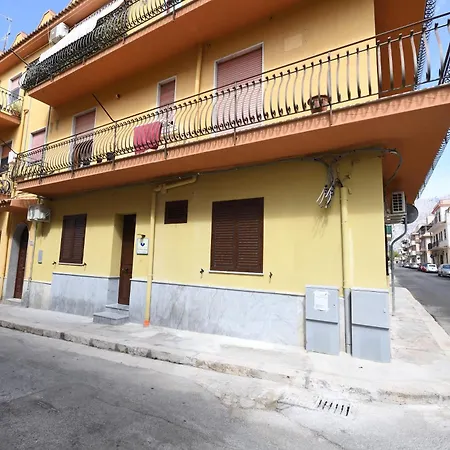 Casa Vacanze Da Nonno Peppe / Suites 1, 2, & 3 Terrasini Exterior photo